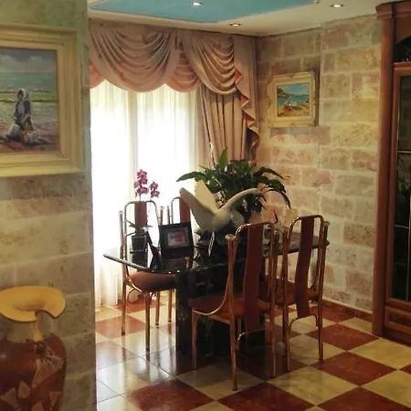Chalet With 4 Bedrooms In With Wonderful City View Enclosed Garden And Wifi *