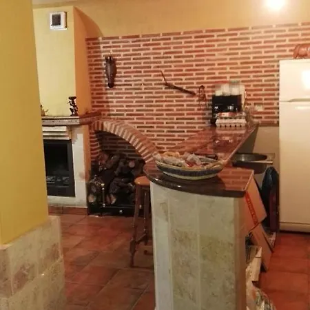 Chalet With 4 Bedrooms In With Wonderful City View Enclosed Garden And Wifi Zamora