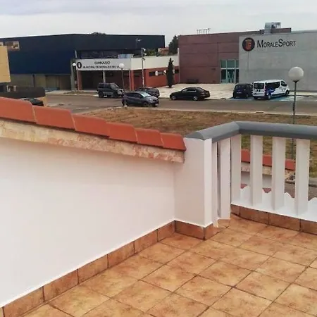 Chalet With 4 Bedrooms In With Wonderful City View Enclosed Garden And Wifi
