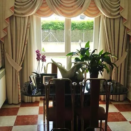 Chalet With 4 Bedrooms In With Wonderful City View Enclosed Garden And Wifi * Zamora