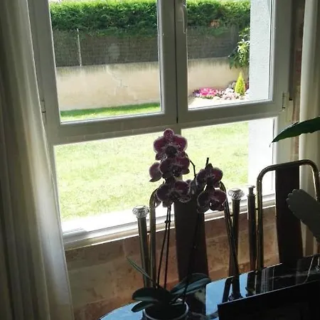 Chalet With 4 Bedrooms In With Wonderful City View Enclosed Garden And Wifi Chalé