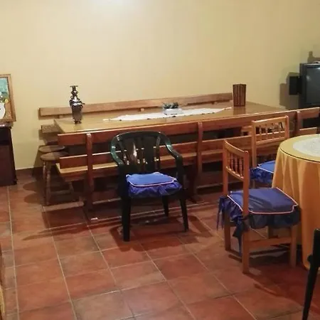 Chalet With 4 Bedrooms In With Wonderful City View Enclosed Garden And Wifi Zamora