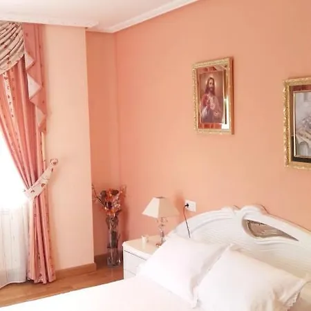 Chalet With 4 Bedrooms In With Wonderful City View Enclosed Garden And Wifi