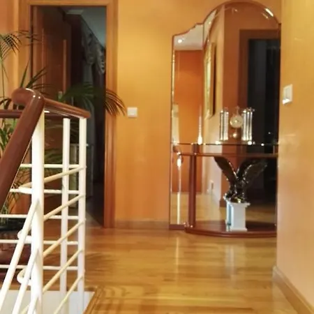Chalet With 4 Bedrooms In With Wonderful City View Enclosed Garden And Wifi Chalé Zamora