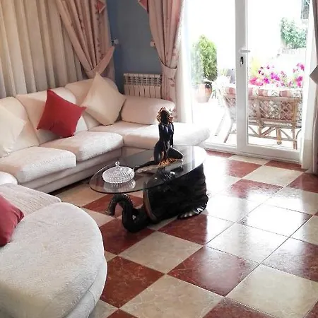 Chalet With 4 Bedrooms In With Wonderful City View Enclosed Garden And Wifi Chalé Zamora